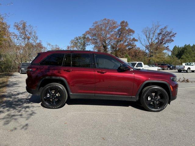 new 2024 Jeep Grand Cherokee car, priced at $41,429