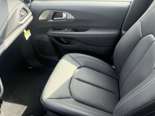 new 2025 Chrysler Pacifica car, priced at $42,940
