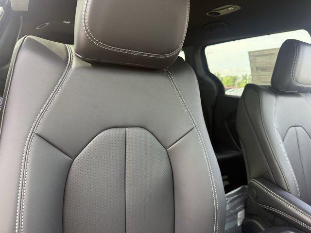 new 2025 Chrysler Pacifica car, priced at $42,940