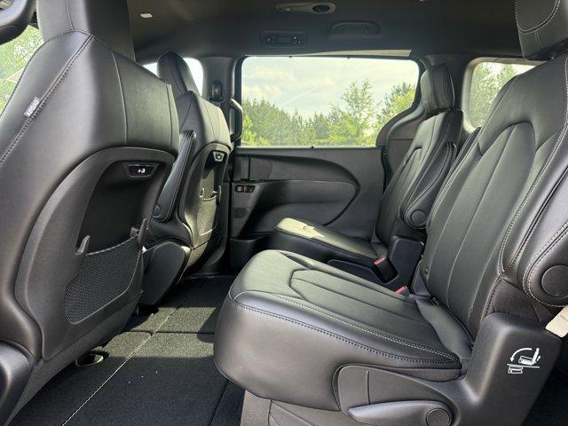 new 2025 Chrysler Pacifica car, priced at $42,940