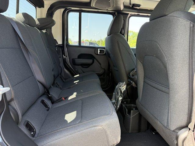 new 2025 Jeep Gladiator car, priced at $45,480