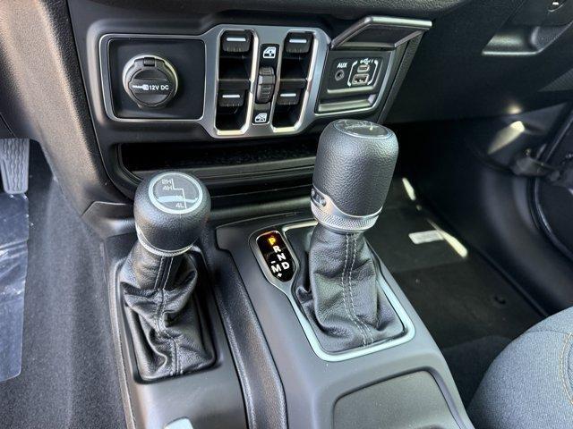 new 2025 Jeep Gladiator car, priced at $45,480