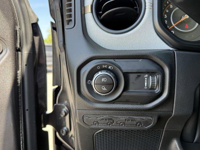 new 2025 Jeep Gladiator car, priced at $45,480