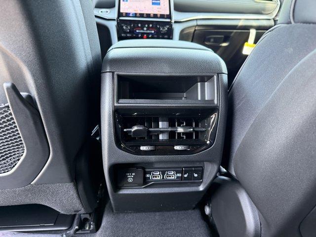 new 2025 Jeep Grand Cherokee car, priced at $58,790