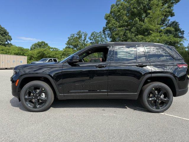 new 2025 Jeep Grand Cherokee car, priced at $45,238