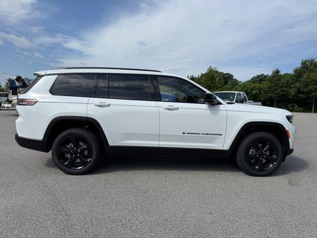 new 2025 Jeep Grand Cherokee L car, priced at $48,934