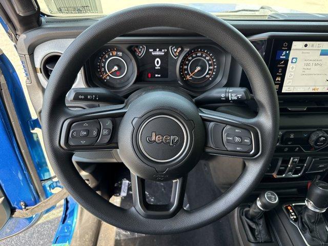new 2025 Jeep Gladiator car, priced at $41,678