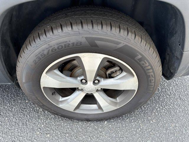 used 2021 Jeep Cherokee car, priced at $23,990