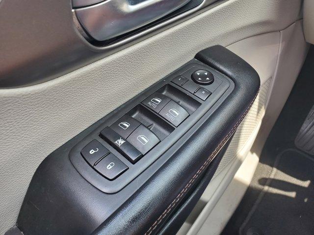 used 2020 Chrysler Pacifica car, priced at $17,490