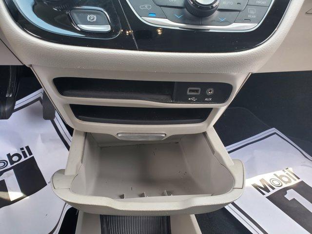 used 2020 Chrysler Pacifica car, priced at $17,490