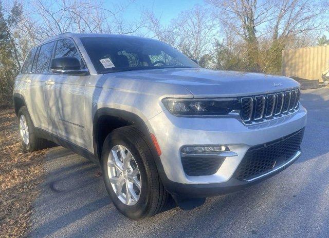 used 2023 Jeep Grand Cherokee car, priced at $28,990