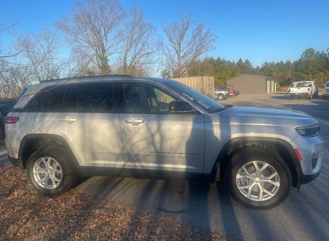 used 2023 Jeep Grand Cherokee car, priced at $28,990