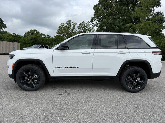 new 2025 Jeep Grand Cherokee car, priced at $43,892