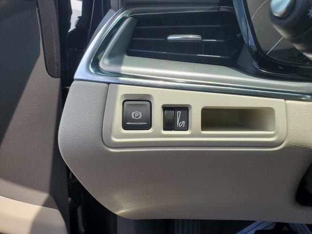 used 2021 Cadillac XT5 car, priced at $29,990