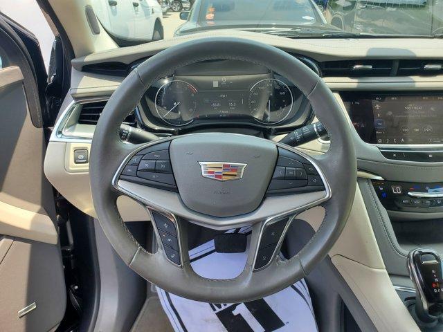 used 2021 Cadillac XT5 car, priced at $29,990