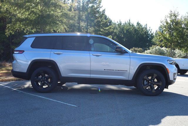 new 2025 Jeep Grand Cherokee L car, priced at $45,359