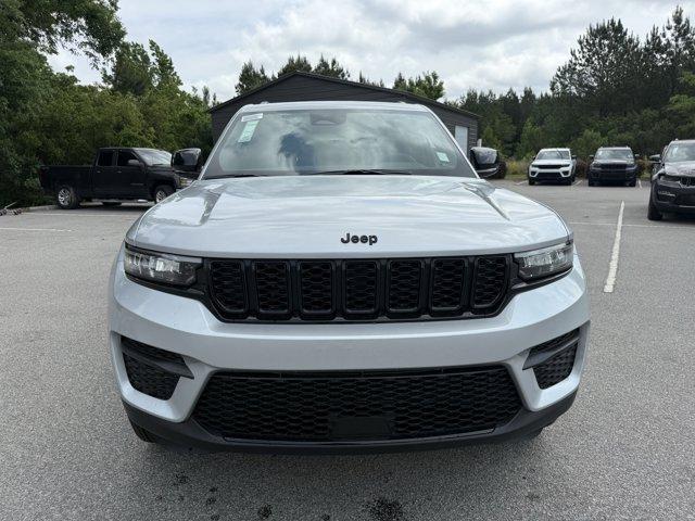 new 2025 Jeep Grand Cherokee car, priced at $42,168