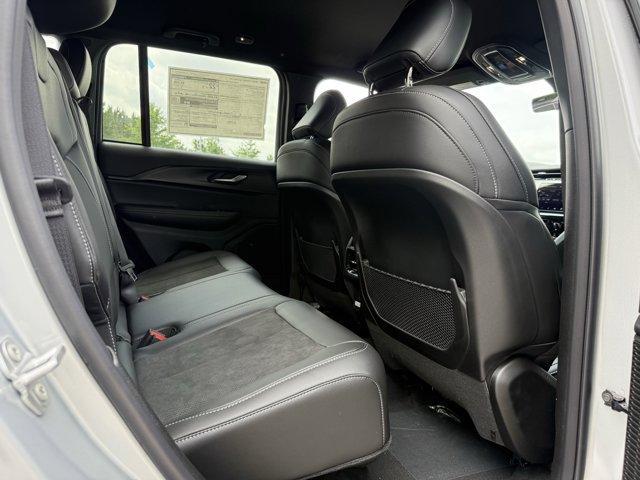 new 2025 Jeep Grand Cherokee car, priced at $42,168
