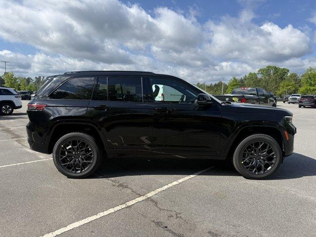 new 2025 Jeep Grand Cherokee car, priced at $61,393