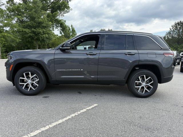 new 2025 Jeep Grand Cherokee car, priced at $42,538