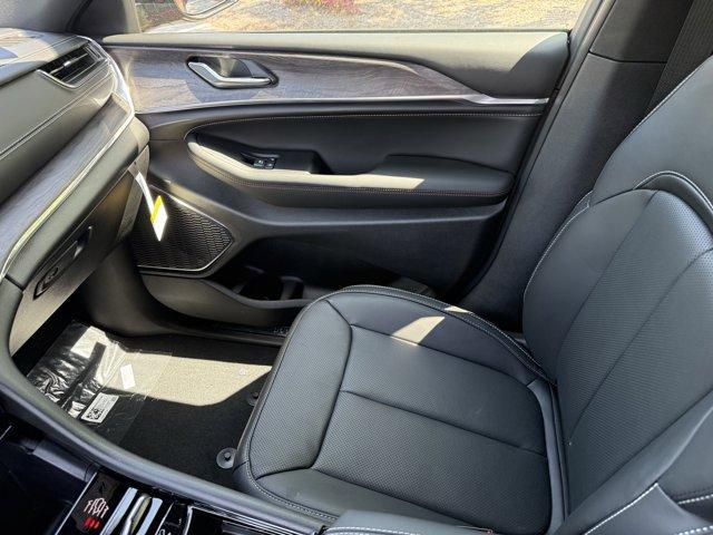 new 2025 Jeep Grand Cherokee L car, priced at $57,518