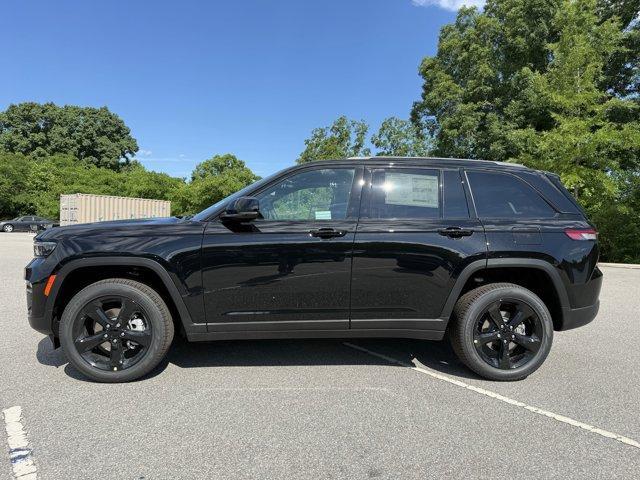 new 2025 Jeep Grand Cherokee car, priced at $45,238