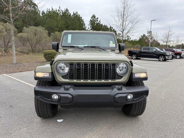 new 2025 Jeep Gladiator car, priced at $41,442