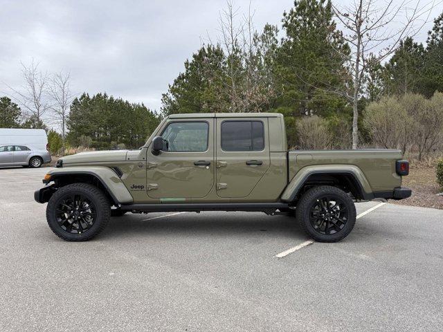 new 2025 Jeep Gladiator car, priced at $41,442