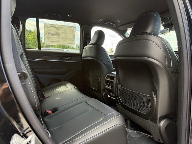 new 2025 Jeep Grand Cherokee car, priced at $45,720