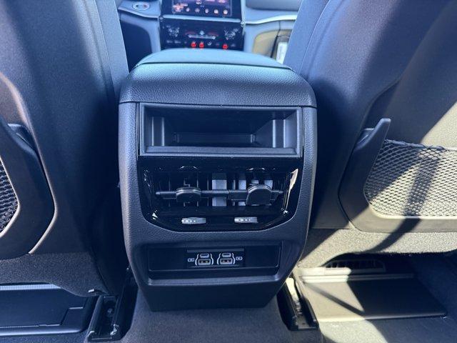 new 2025 Jeep Grand Cherokee car, priced at $40,375