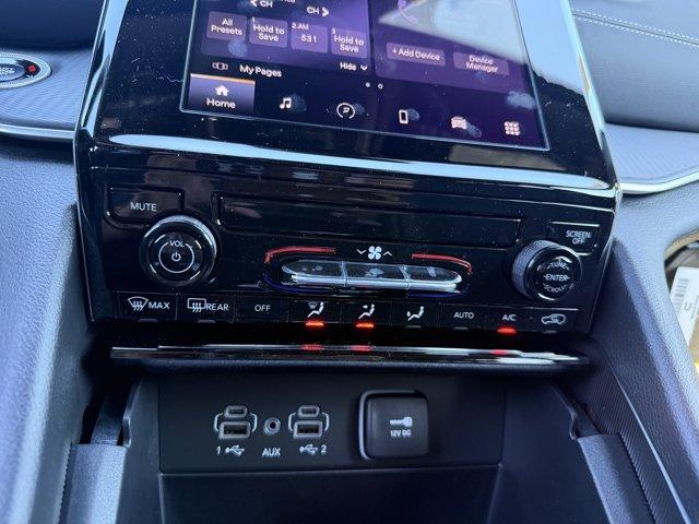 new 2025 Jeep Grand Cherokee car, priced at $40,375