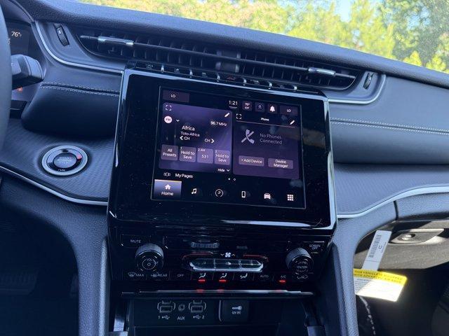 new 2025 Jeep Grand Cherokee car, priced at $40,375