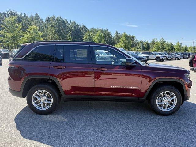 new 2025 Jeep Grand Cherokee car, priced at $40,375