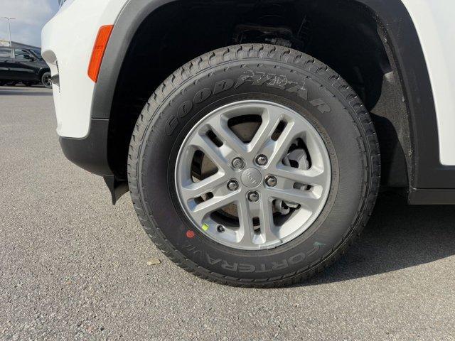 new 2025 Jeep Grand Cherokee car, priced at $37,185