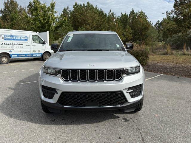 new 2025 Jeep Grand Cherokee car, priced at $37,325