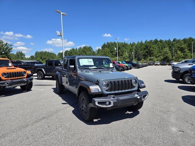 new 2025 Jeep Gladiator car, priced at $41,452