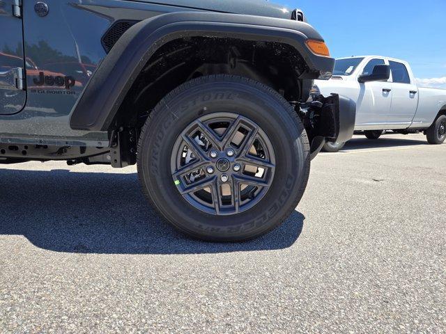 new 2025 Jeep Gladiator car, priced at $41,452