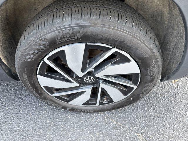used 2024 Volkswagen Atlas car, priced at $35,990