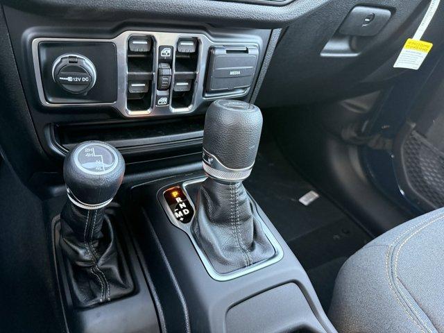 new 2025 Jeep Gladiator car, priced at $45,780
