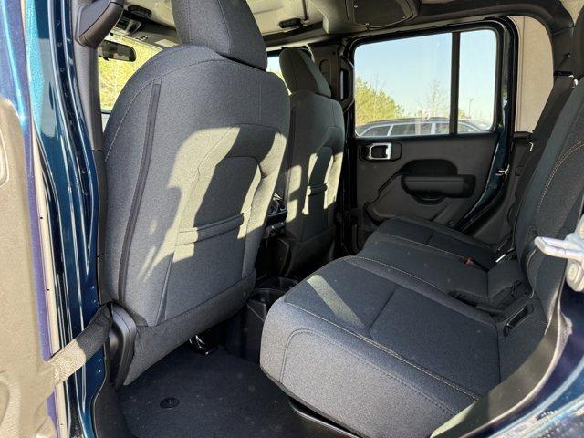 new 2025 Jeep Gladiator car, priced at $45,780