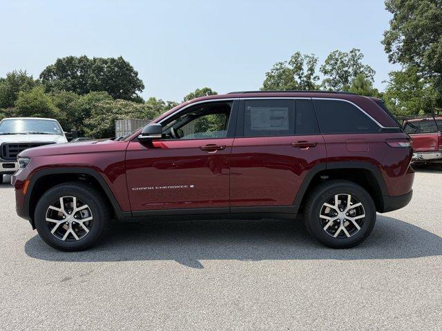 new 2025 Jeep Grand Cherokee car, priced at $45,495