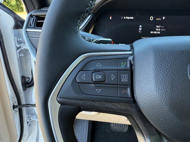 new 2025 Jeep Grand Cherokee car, priced at $47,625