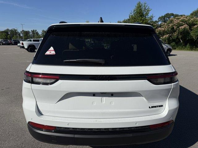 new 2025 Jeep Grand Cherokee car, priced at $47,625