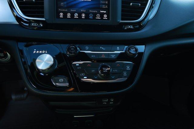 used 2020 Chrysler Pacifica car, priced at $17,990