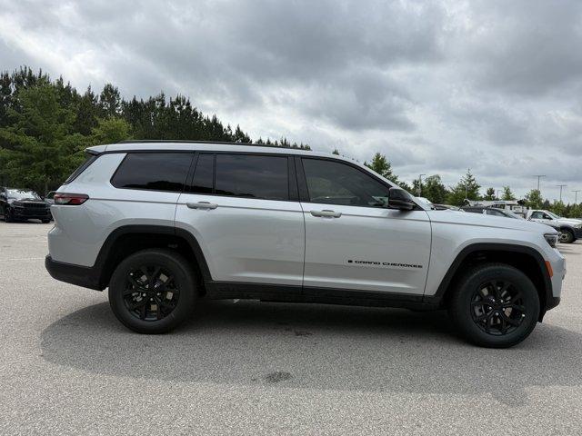 new 2025 Jeep Grand Cherokee L car, priced at $42,420