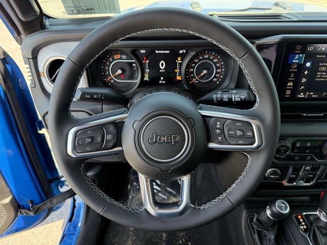 new 2025 Jeep Wrangler car, priced at $54,125