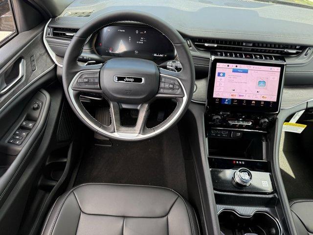 new 2025 Jeep Grand Cherokee car, priced at $43,126