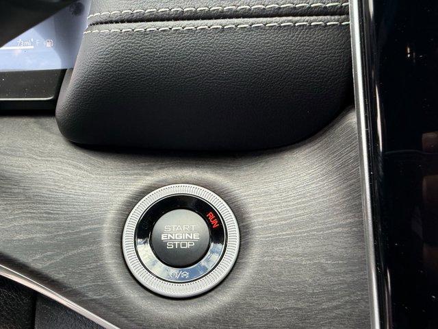 new 2025 Jeep Grand Cherokee car, priced at $43,126