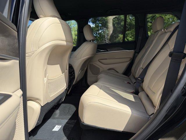 new 2025 Jeep Grand Cherokee car, priced at $42,933