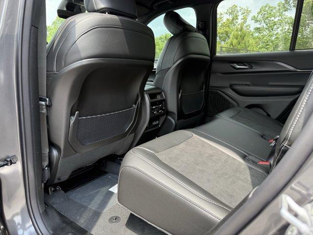 new 2025 Jeep Grand Cherokee car, priced at $42,168